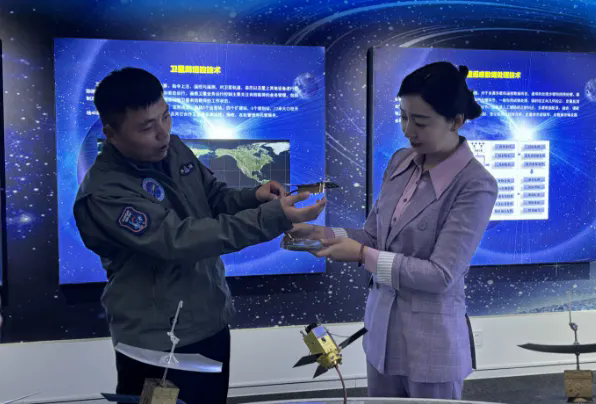 1732260265604098175.png 640.webp.png